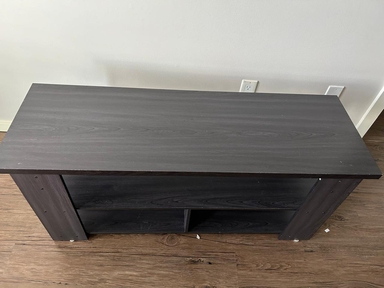 Move out sale - TV table or TV stand for 50 inch TV - photo 3