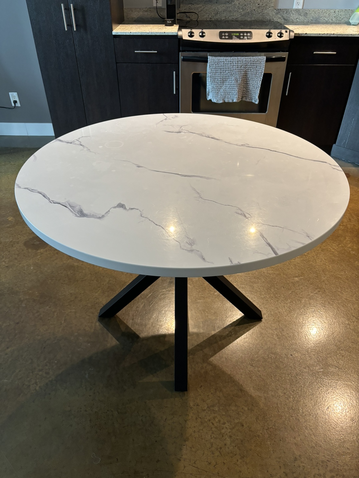 White and Grey Marble Table and 4 Grey, Velvet Chairs - photo 3