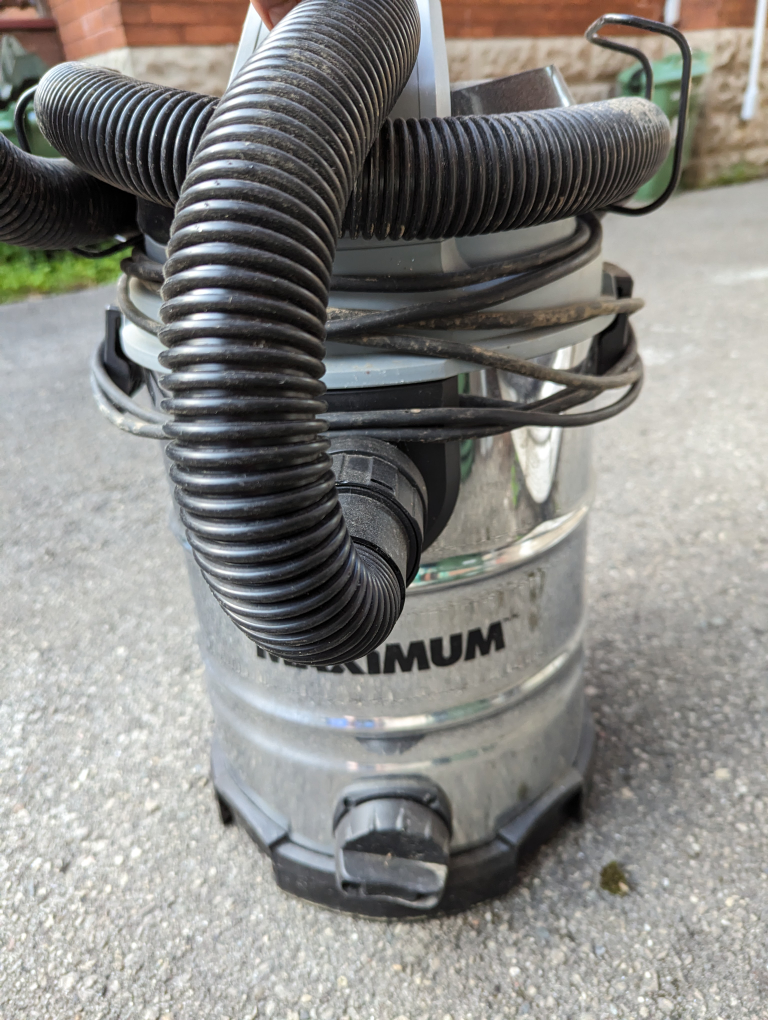 maximum wet / dry shop vac
