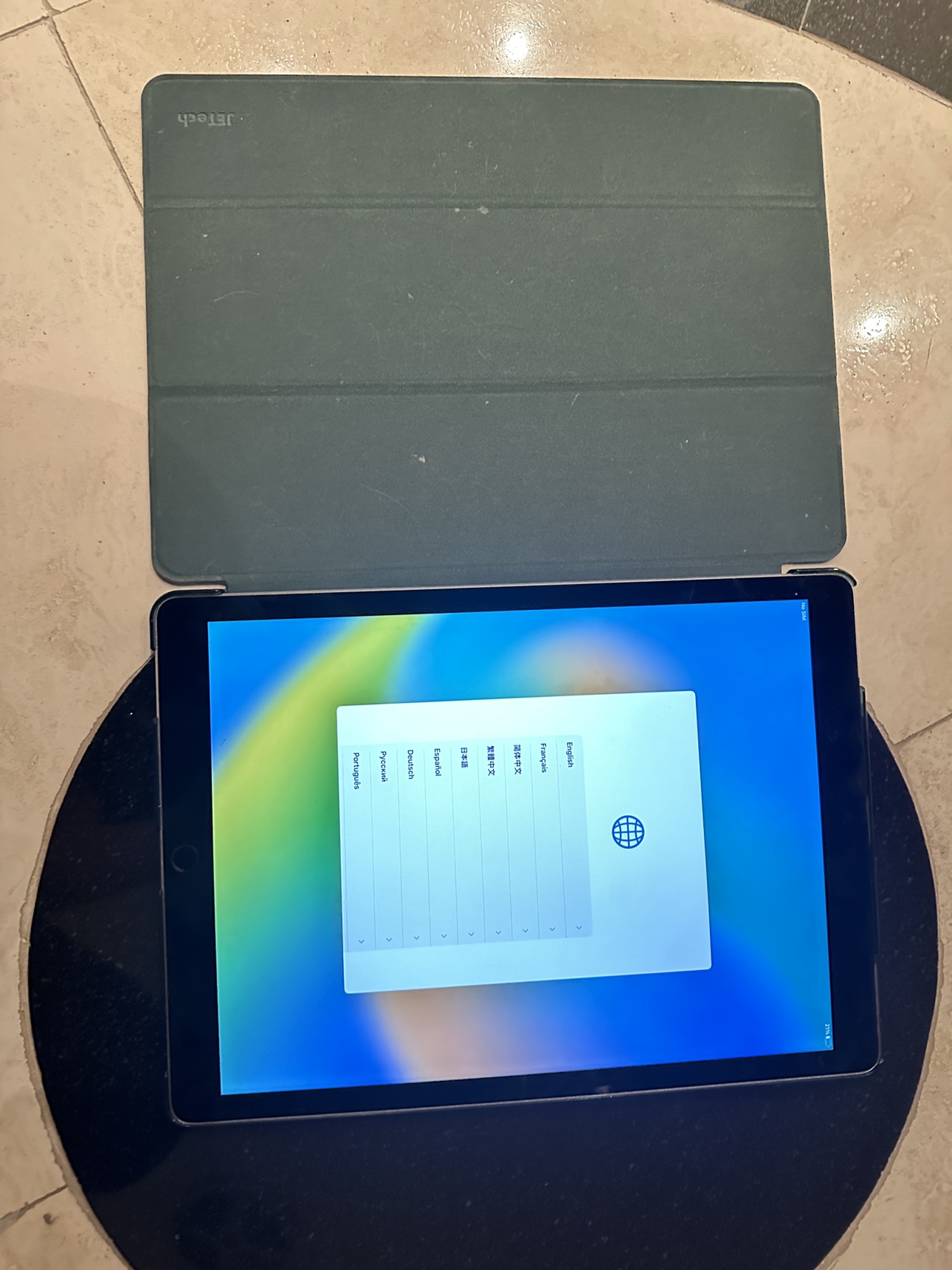 iPad Pro 12.9-inch. 256 GB. FREE case & EMF protection! image indicator(7)