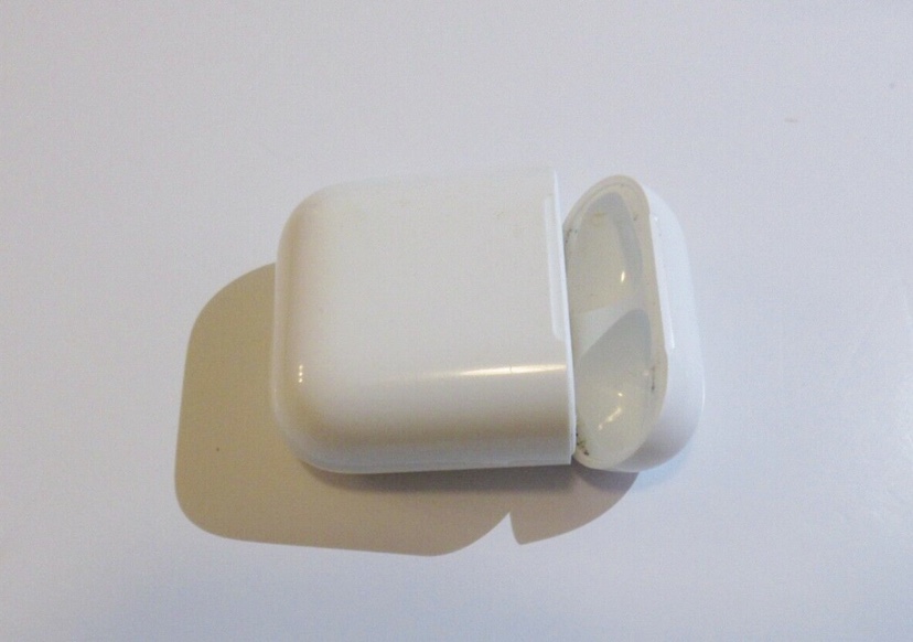 AirPods Charging Case - AirPods 1st & 2nd Gen thumbnail