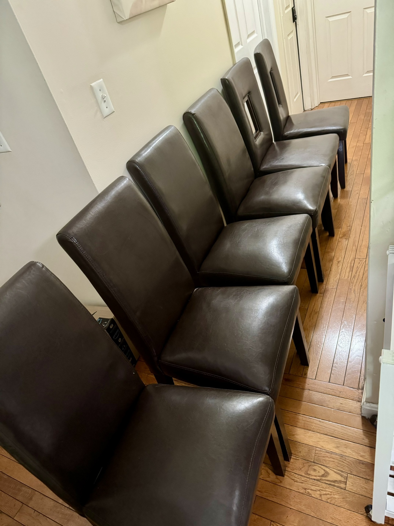 Dining set solid wood table and 6 leather chairs - photo 4