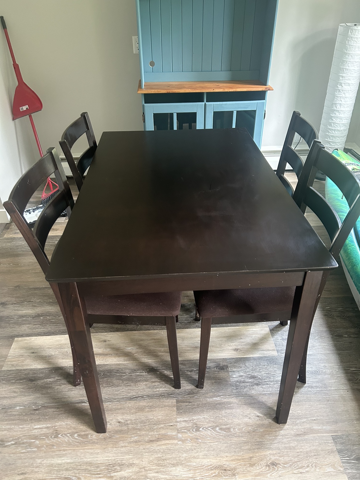 Dinning table with 4 chairs