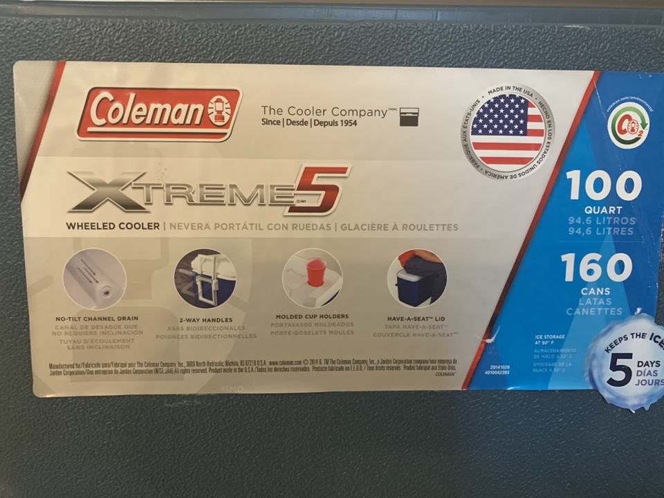 Coleman Xtreme5 Wheeled Cooler 100qt 94.6L