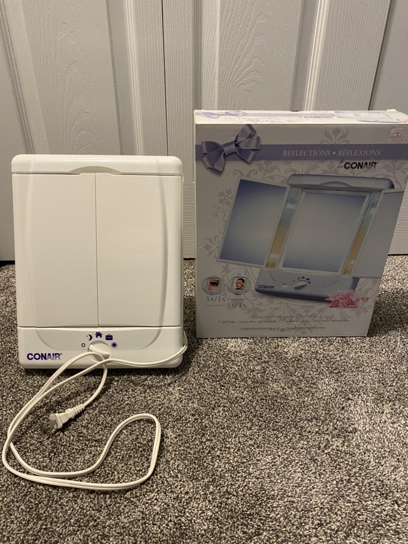 Conair make up mirror image indicator(2)