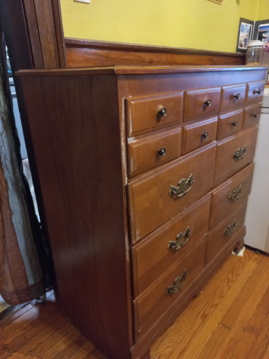 Dresser