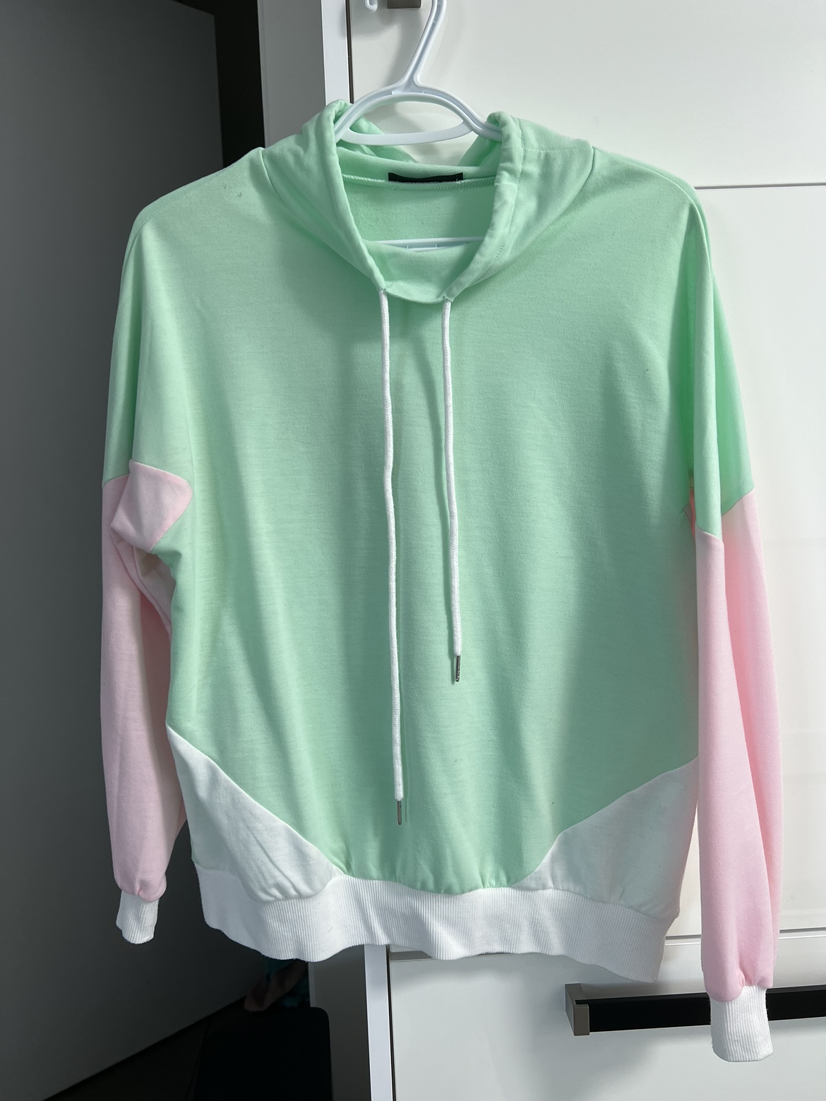 Lightweight sweater