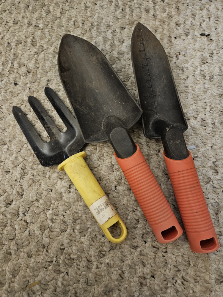 FREE garden tools, small