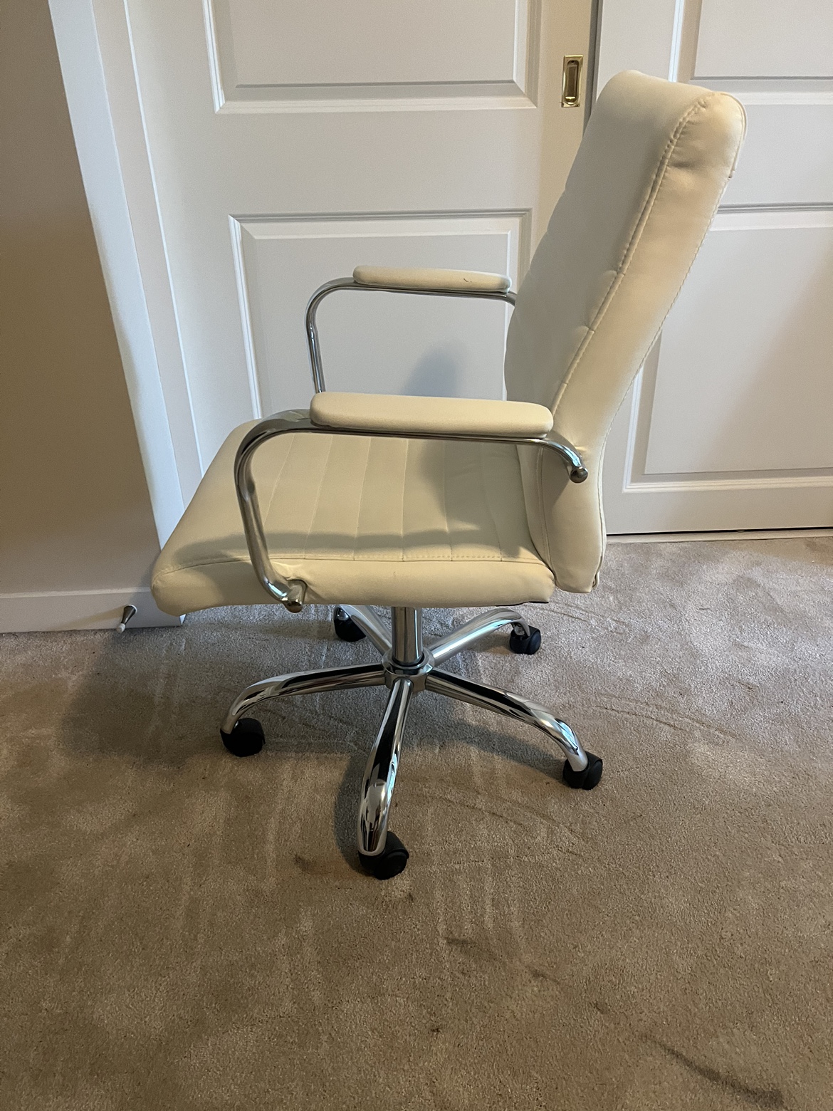 White leather desk chair - photo 2
