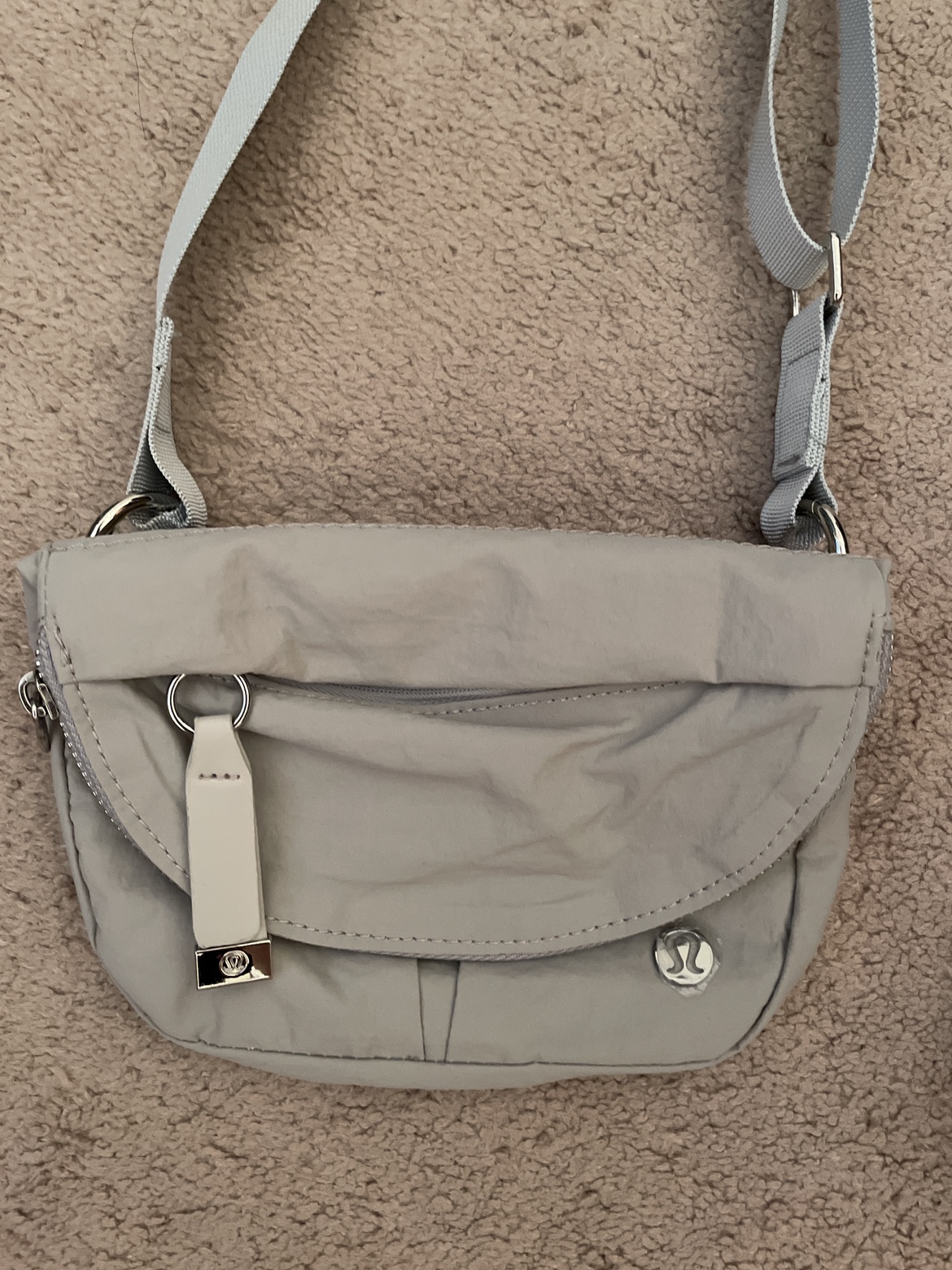 Lululemon light grey All Night Festival 2L
