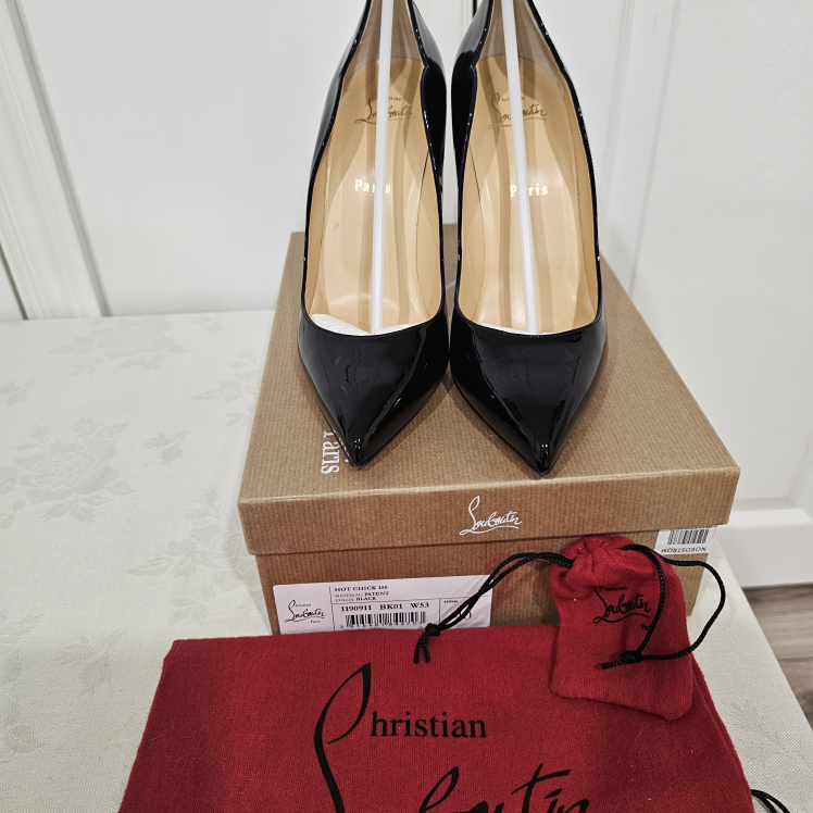 Authentic Louboutin heels image indicator(8)