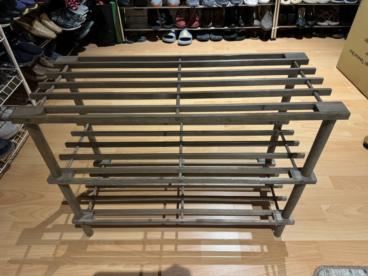 Free Wooden Shoe Rack thumbnail