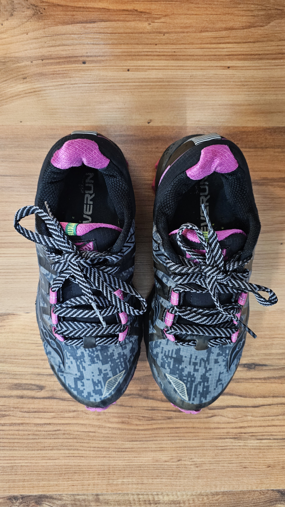 Saucony women's peregrine runshield running shoes image indicator(2)