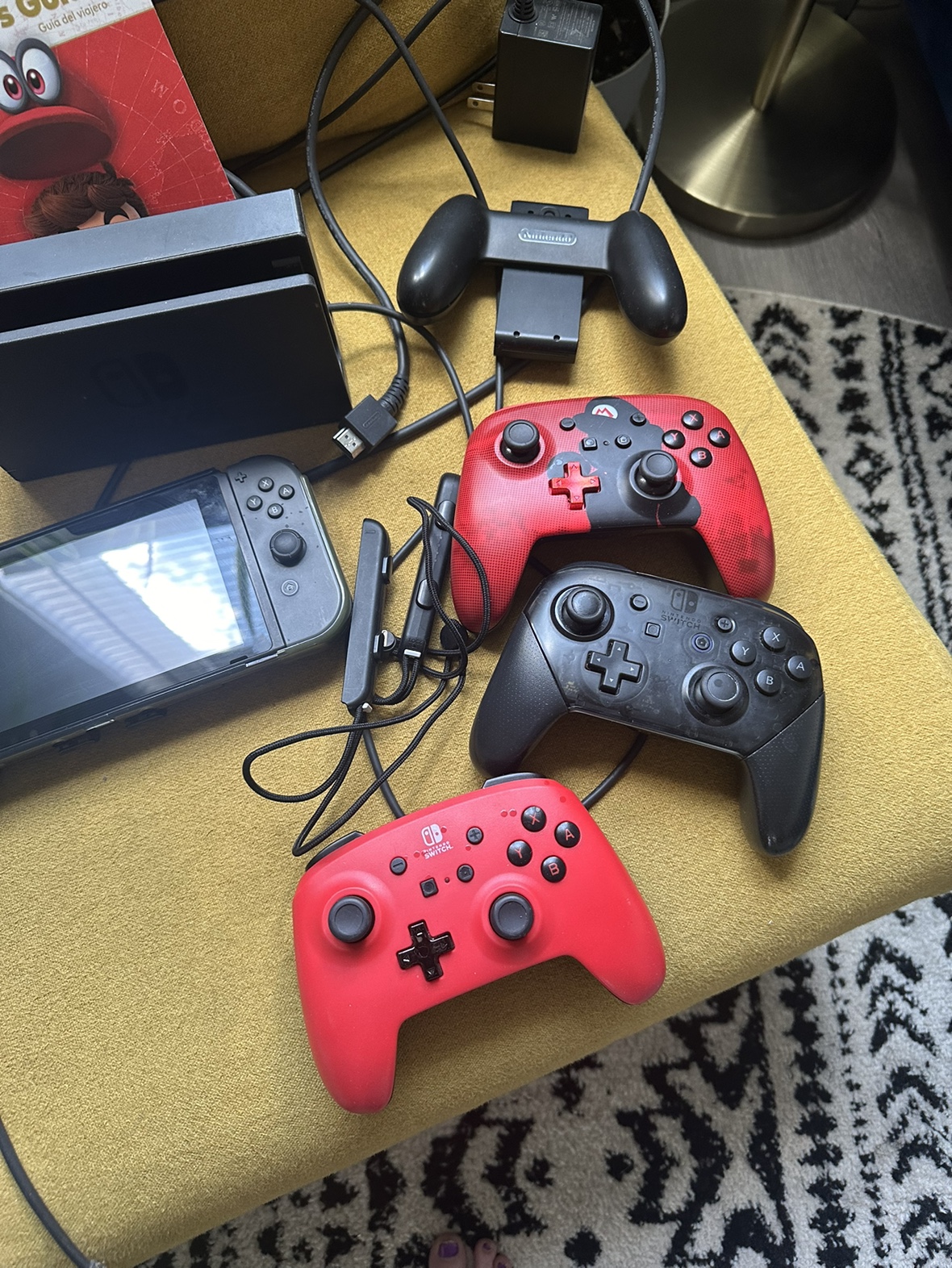 Nintendo Switch 6 games 4 controllers - photo 3