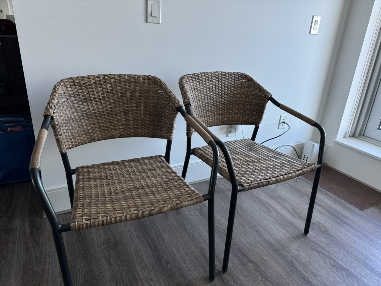 Moving out Sale - Chair - photo 3
