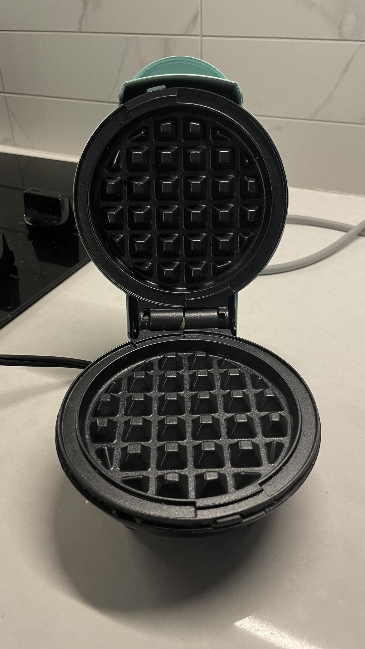 Mini Waffle Maker - photo 3