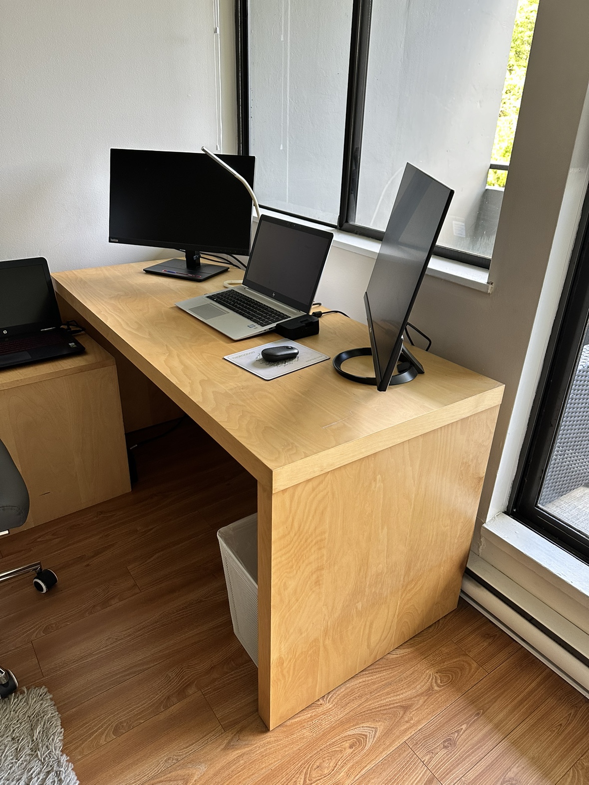 Desk (Original Price $300 + tax) thumbnail