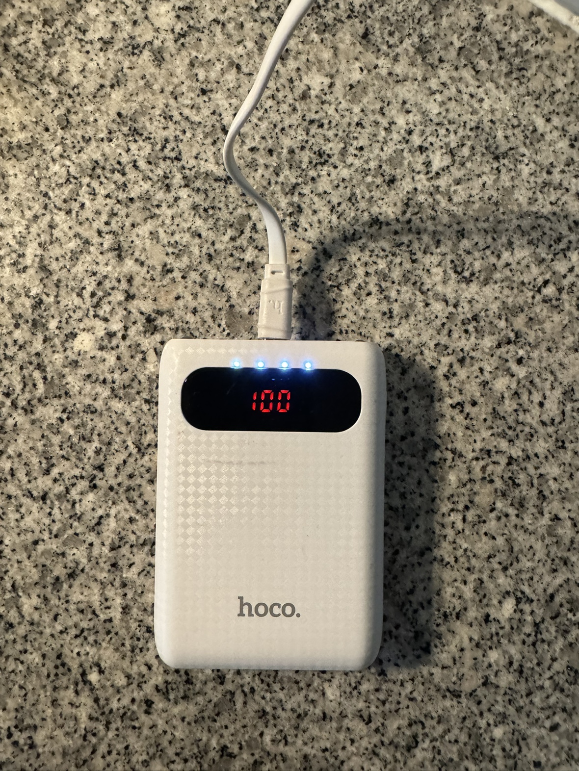 Portable charger for cell phones and tablets. thumbnail