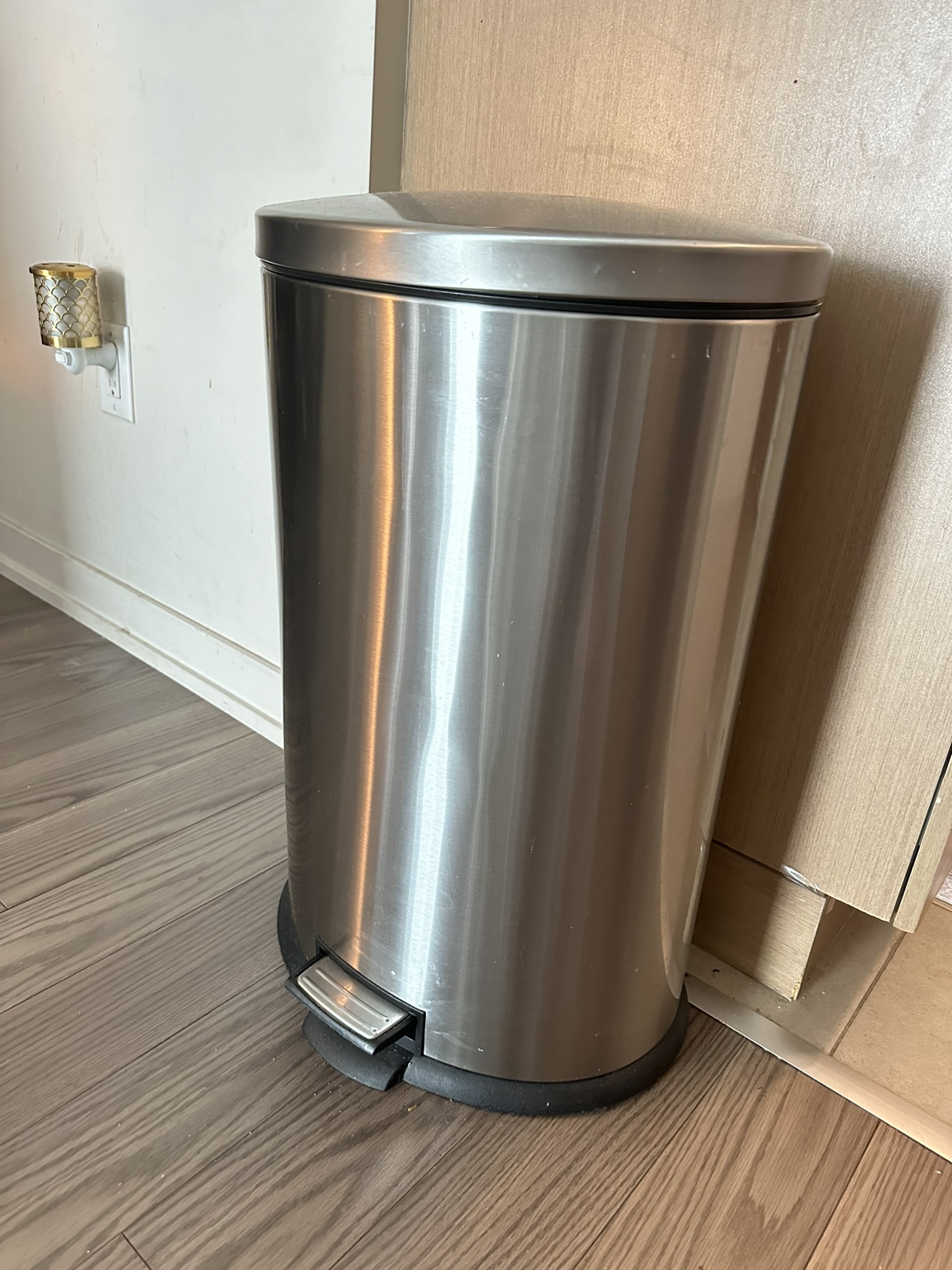Stainless Steel Garbage Can thumbnail