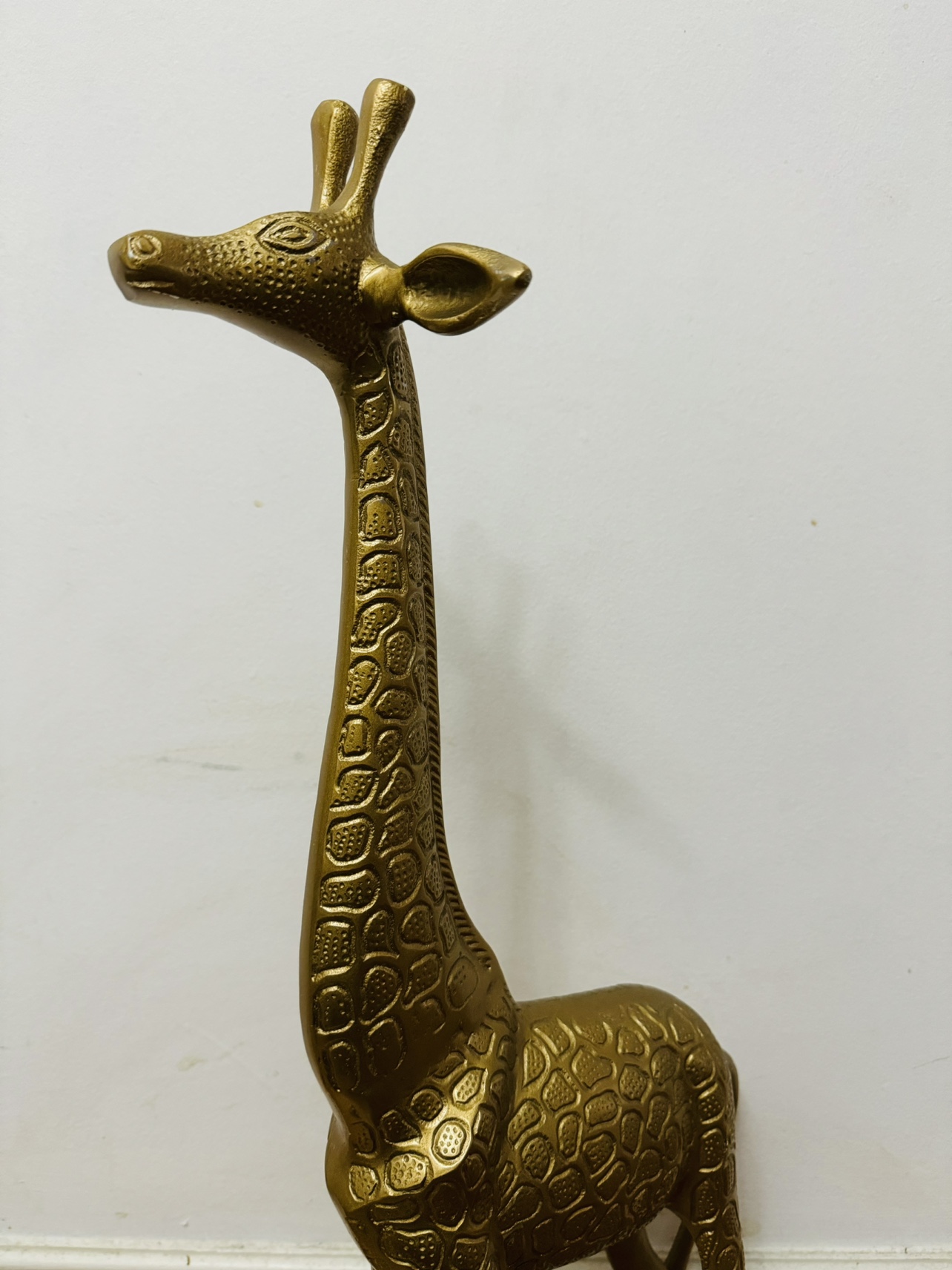 Giraffe Statue thumbnail