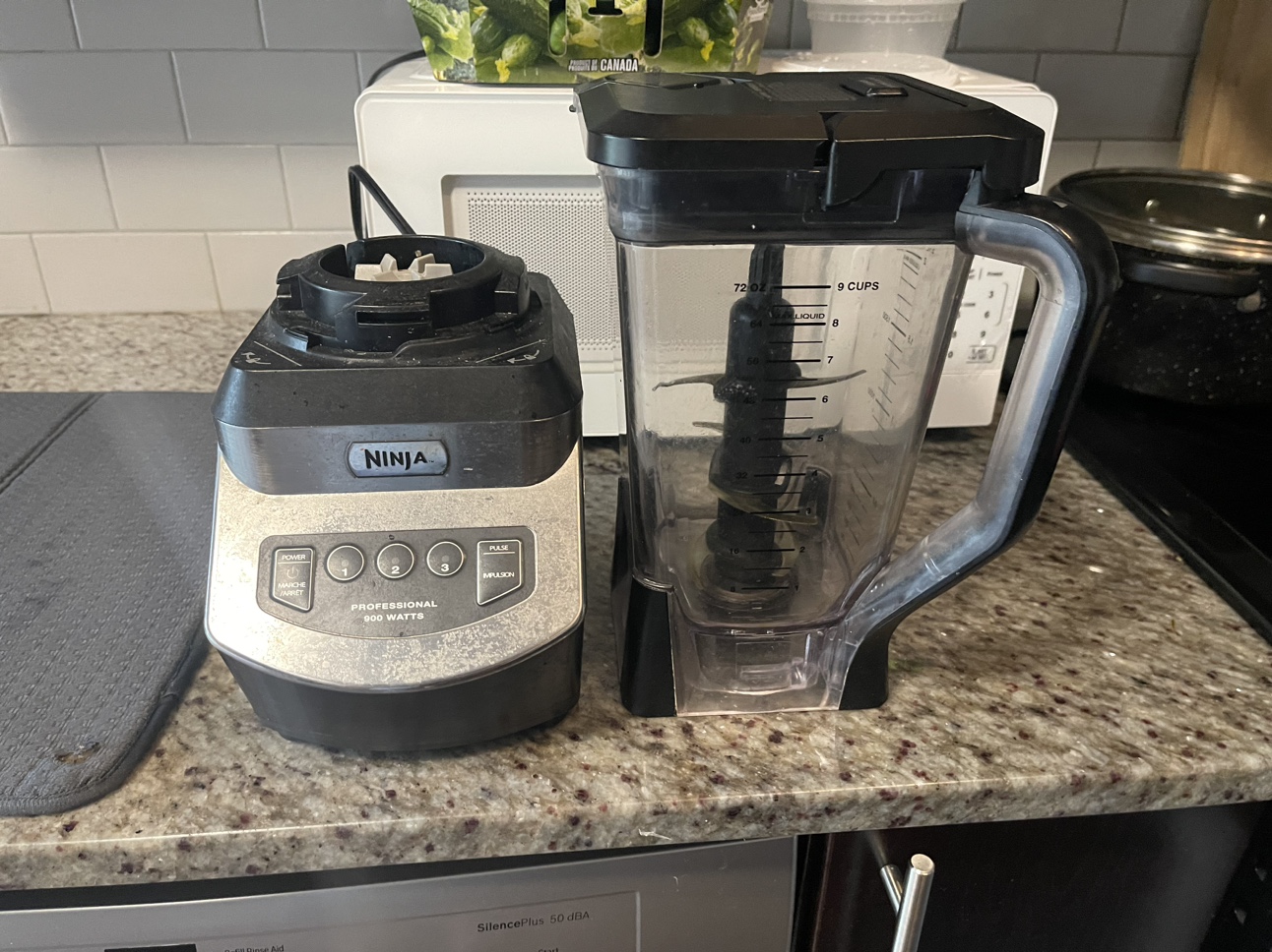 Ninja Professional Blender and Nutri Ninja cups 900W