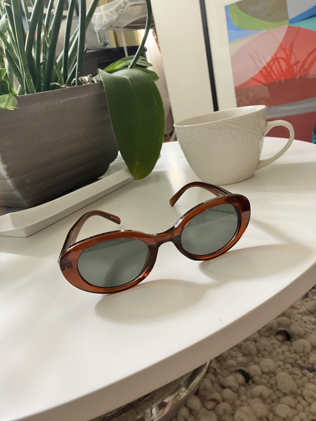 #freecycle sunglasses image indicator(3)