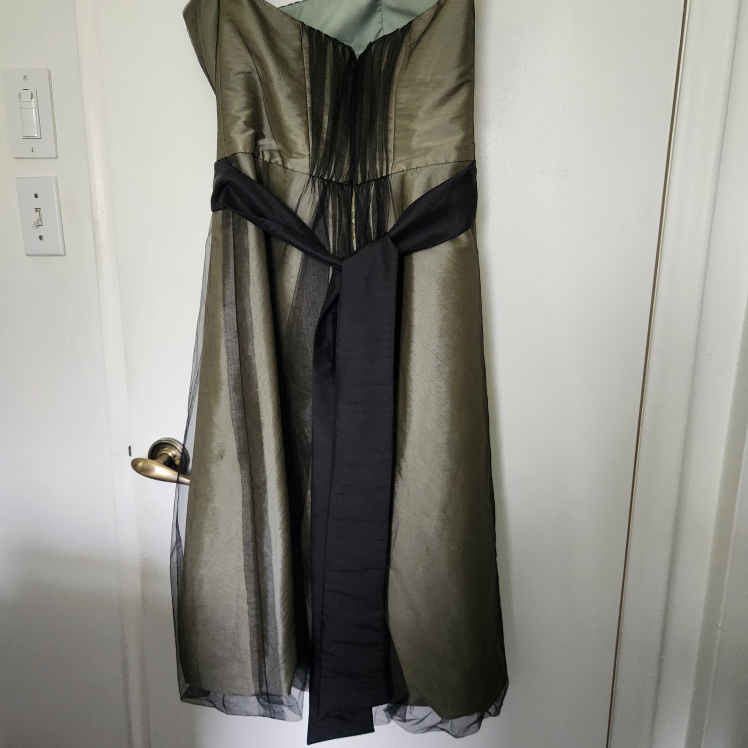 Olive green dress image indicator(3)