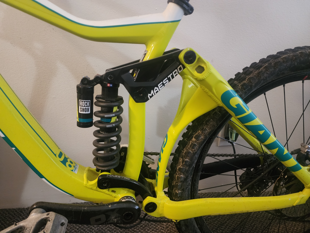 Downhill Bike - Giant Glory - photo 2