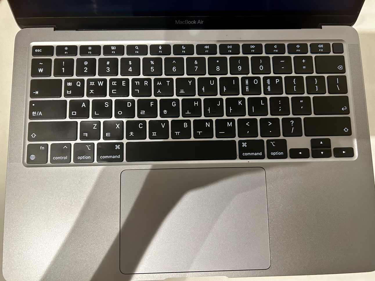 MacBook Air M1, 2020 13’ thumbnail