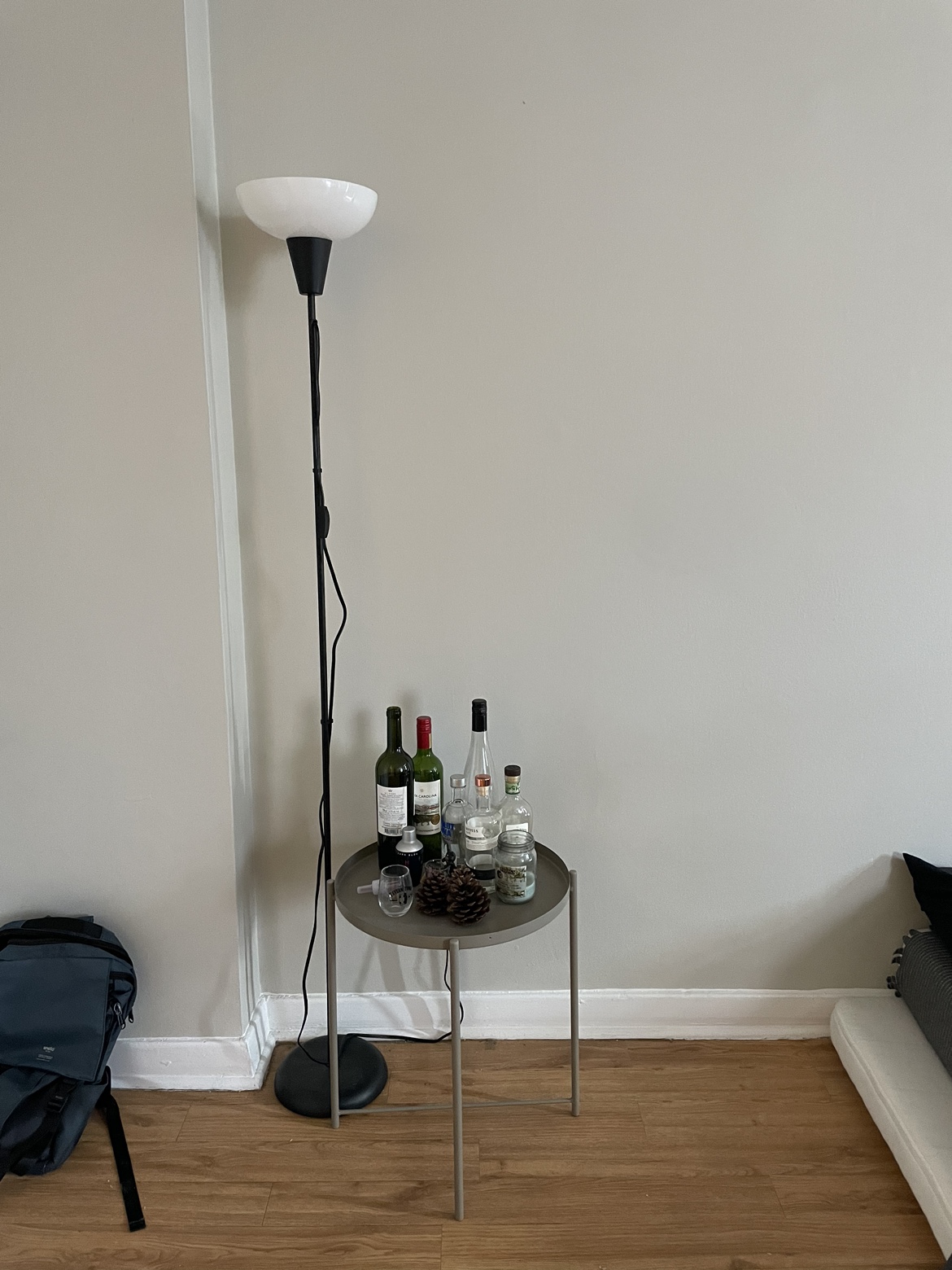 Lamp + table