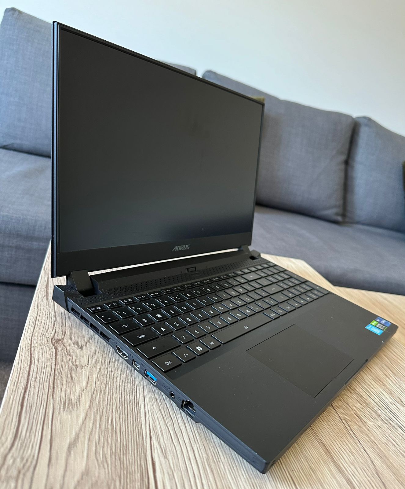 Laptop Gigabyte  RTX3070