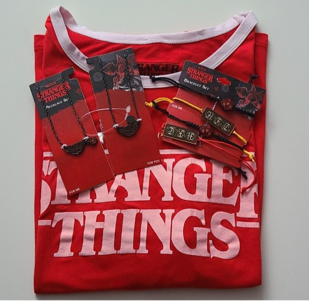 Official Stranger Things Merch Set - NEW image indicator(2)