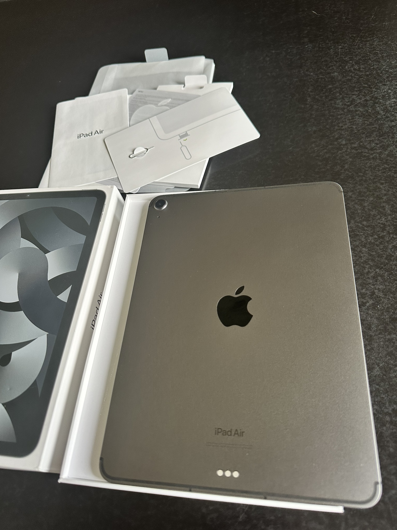 Ipad Air 5th Gen Wifi + Cellular - photo 3