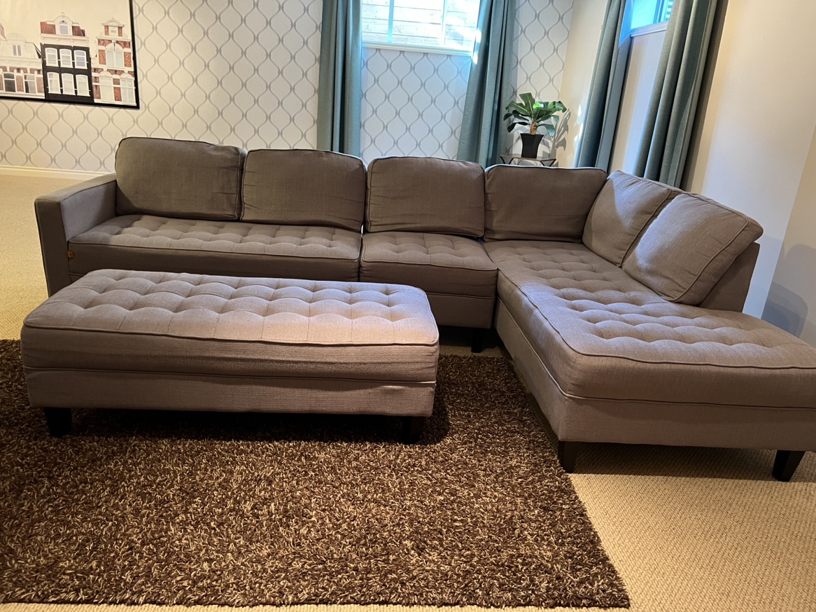 L shaped couch thumbnail