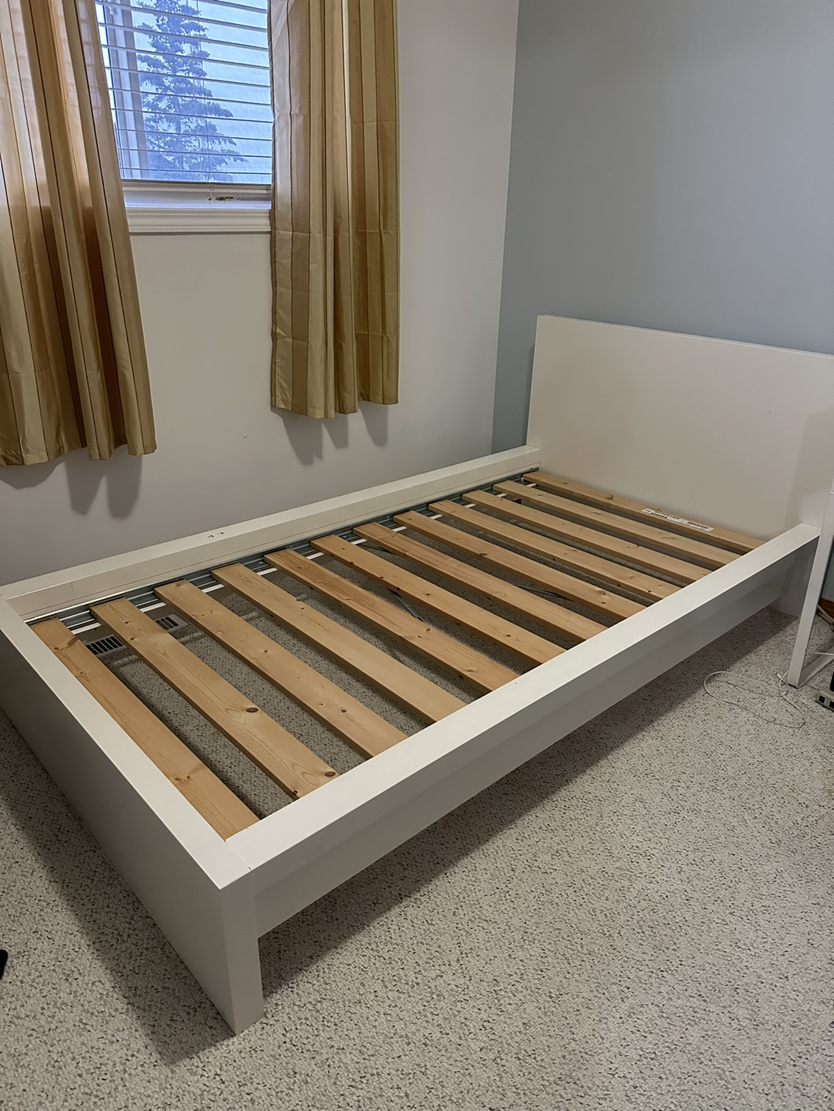 Single Twin Bed Frame MALM - photo 2
