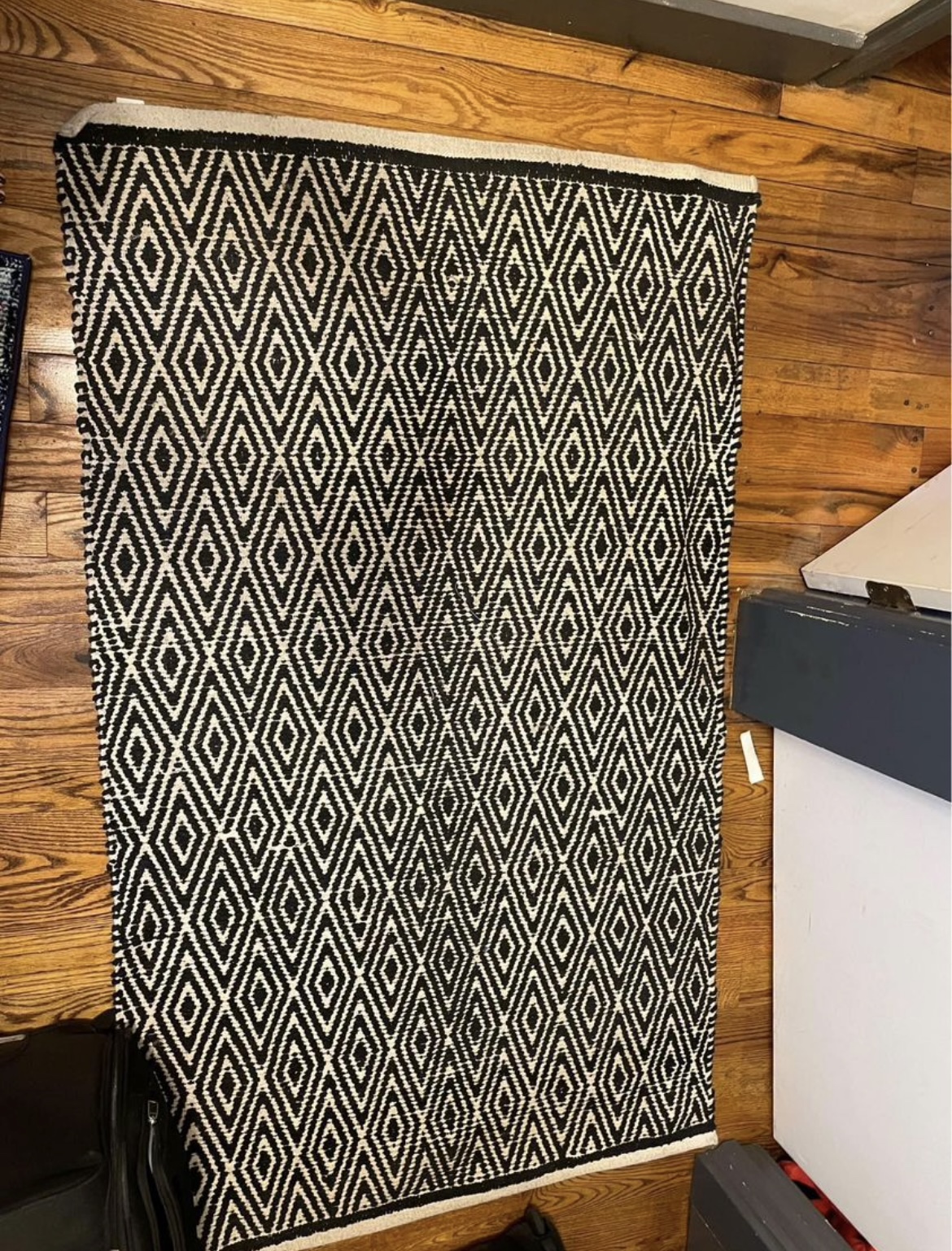Matching Black and White Rug Set