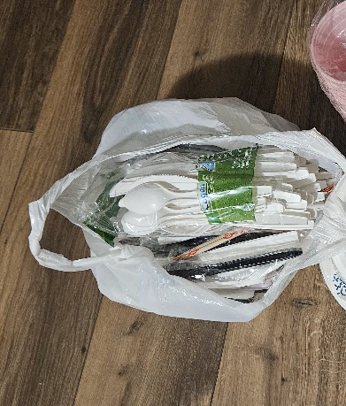 Disposable cutlery thumbnail