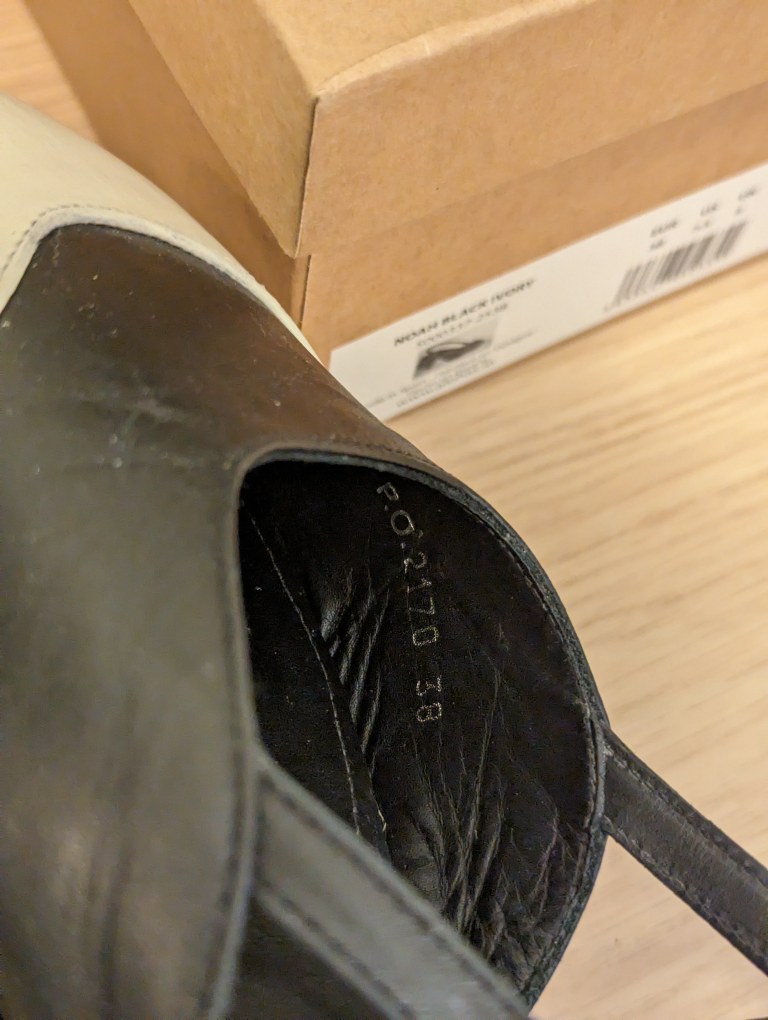 Alohas Noah Black Ivory Shoes Size 38/8W image indicator(4)