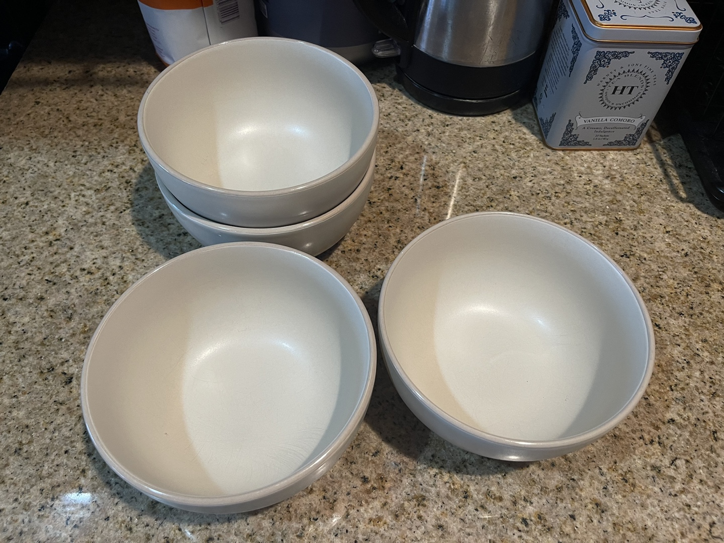 Kitchen plates set of 12 plates and bowls