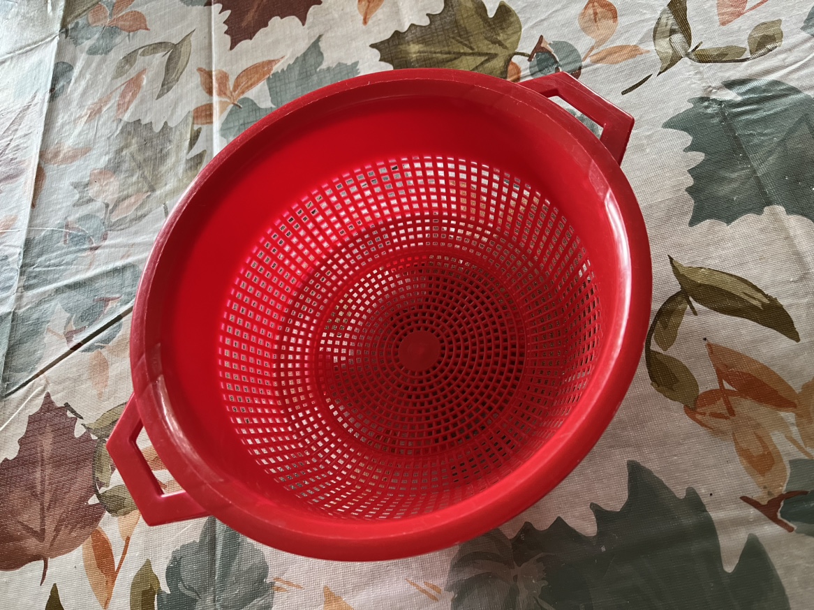 Kitchen Strainer - Red #freecycle