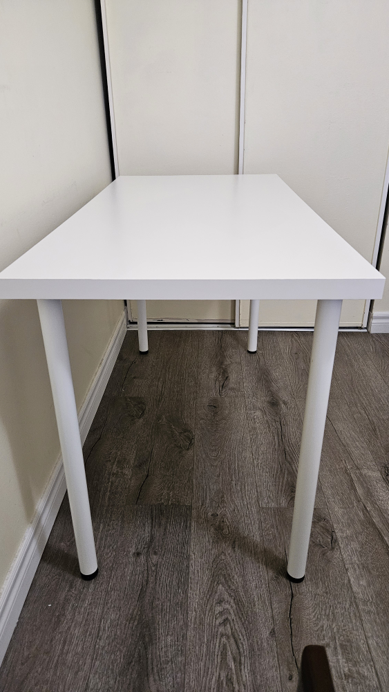 IKEA White Table / Desk Lagkapten / Adils legs