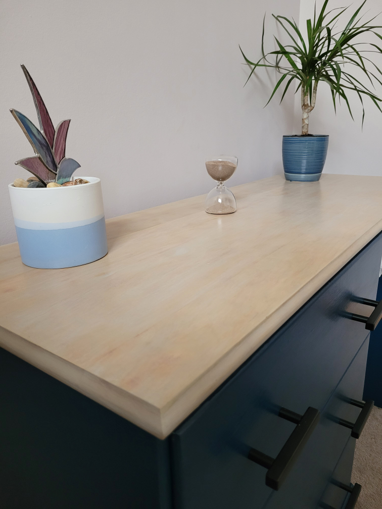 Beautifully Restored Desk or Makeup Table - photo 4