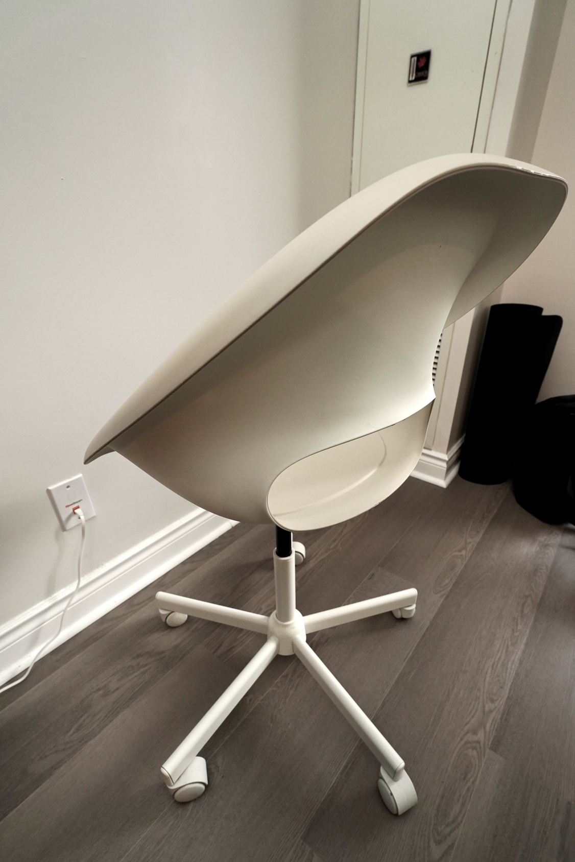 Bar chair thumbnail