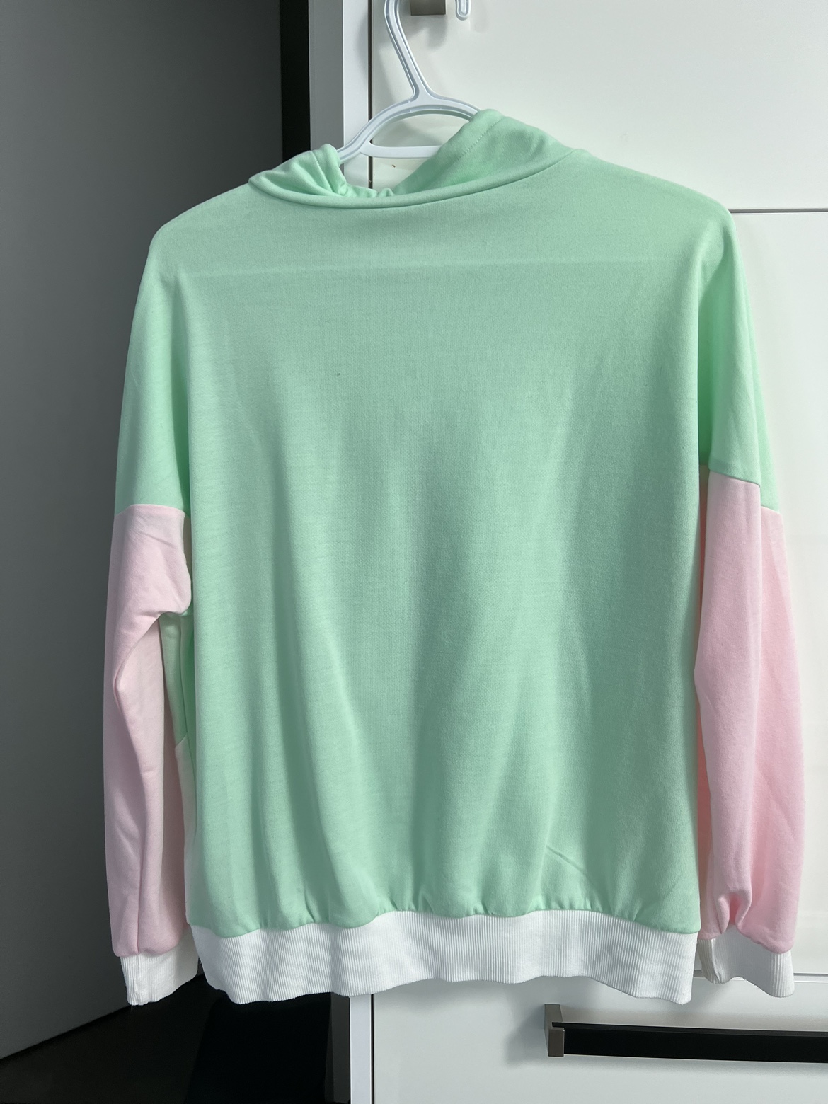 Lightweight sweater - photo 2