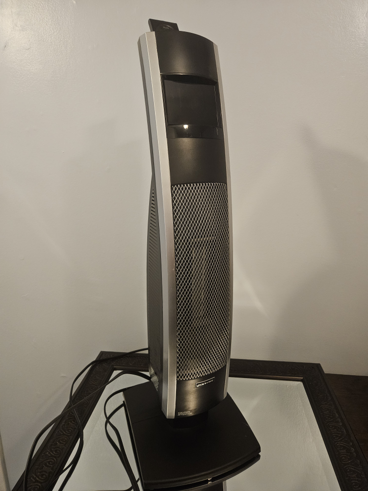 Bionaire Tower Heater/Fan with remote - photo 2