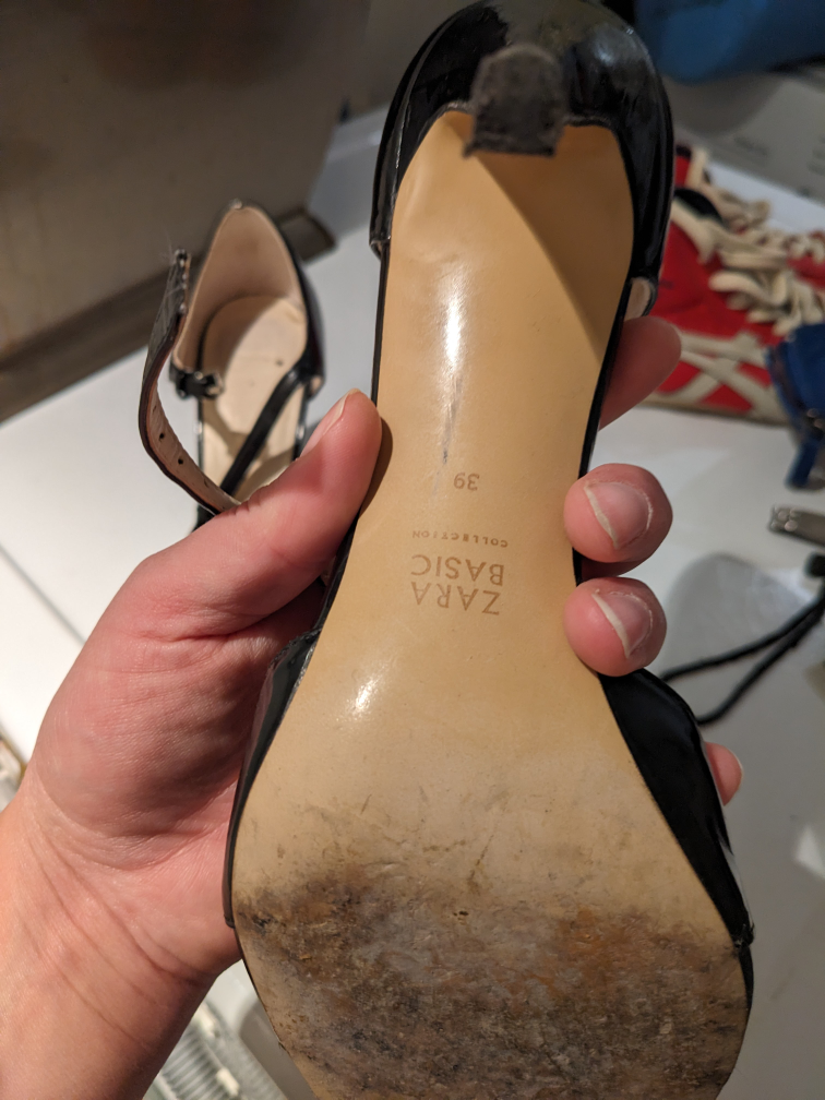 Zara Basic Shoe Heel size 39 image indicator(6)