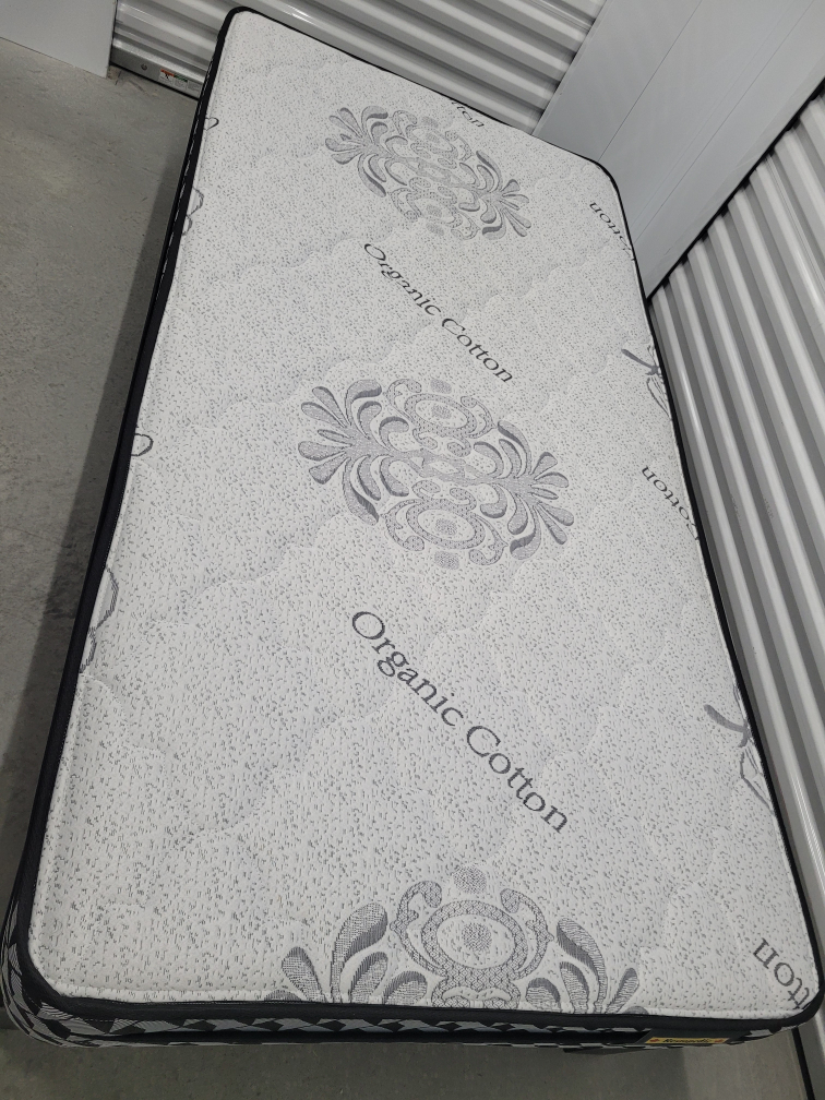 Organic Cotton Twin Mattress with platform bedframe - photo 3