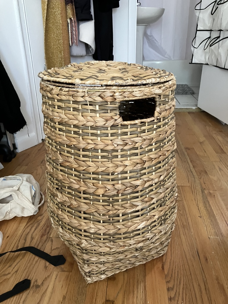 Weaved basket - large