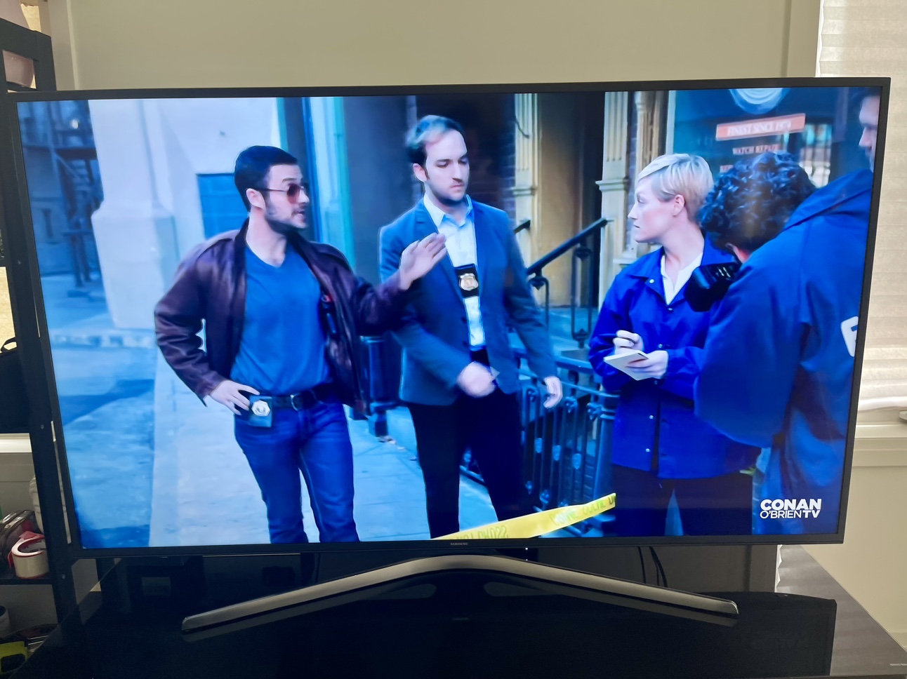 SAMSUNG SMART 4K TV 65″ CLASS (64.5″) UN65MU6300 - photo 3