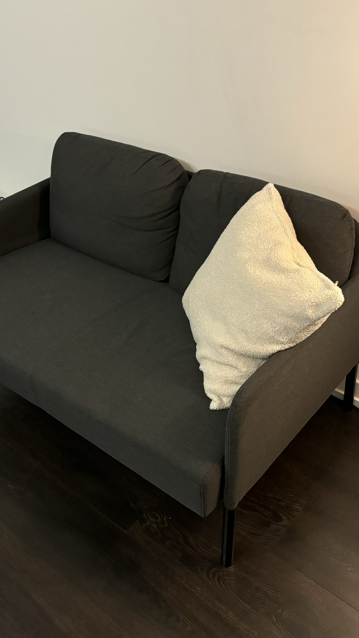 Ikea Glostad sofa - photo 2